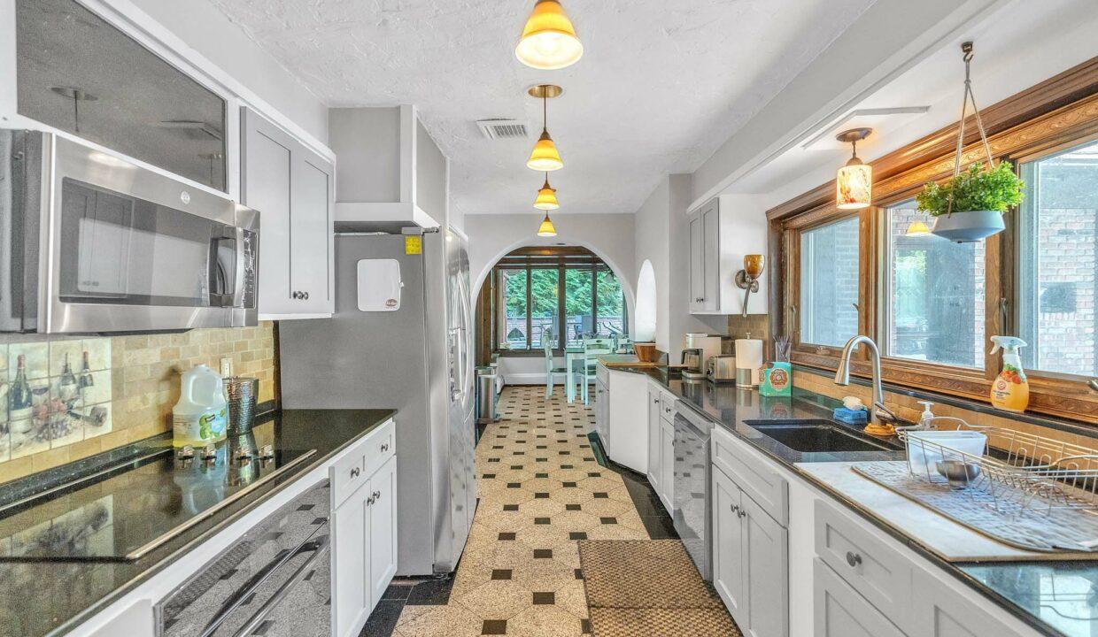Hudson Valley Luxury Resorts Westchester Castle Stunning Kitchen #separator_sa Weschester County, New York