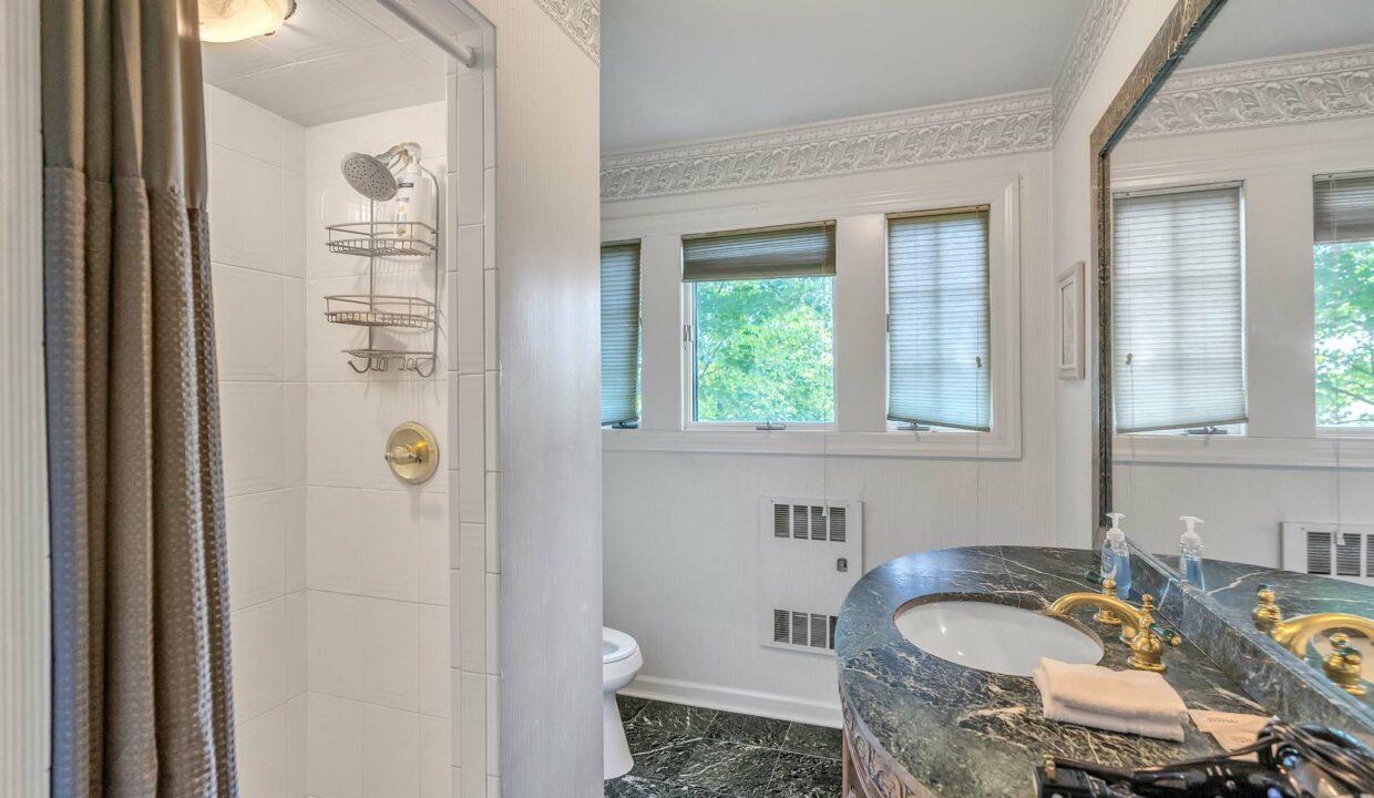 Hudson Valley Luxury Resorts Westchester Castle Luxury Bathroom #separator_sa Weschester County, New York