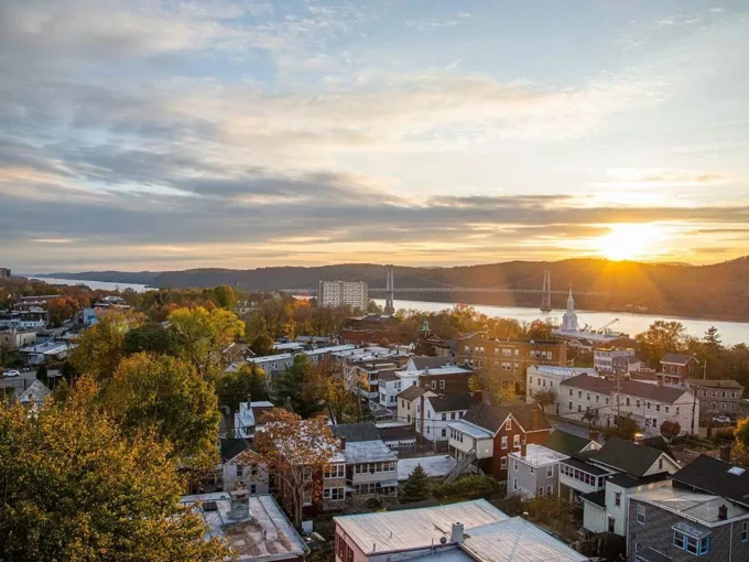 For historic charm, picturesque scenery, beautiful locations, and attractions such as shops, restaurants, and even a castle, Cold Spring, New York, is a must-visit village in the Hudson Valley around 50-60 miles north of Manhattan.