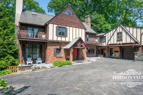 Discover luxury rentals in Westchester for a serene stay